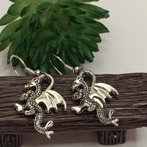 Dragon Earring, Punk Earring, Goth Earring, Dragon Jewelry, Gift Idea - Picture 3 of 7